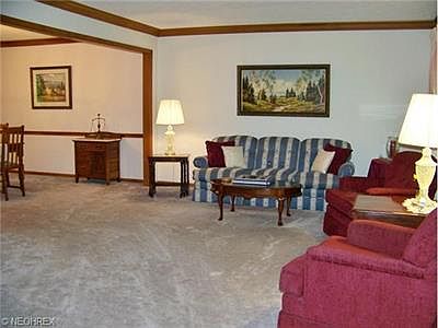 4th image of 4066 Sunset Dr