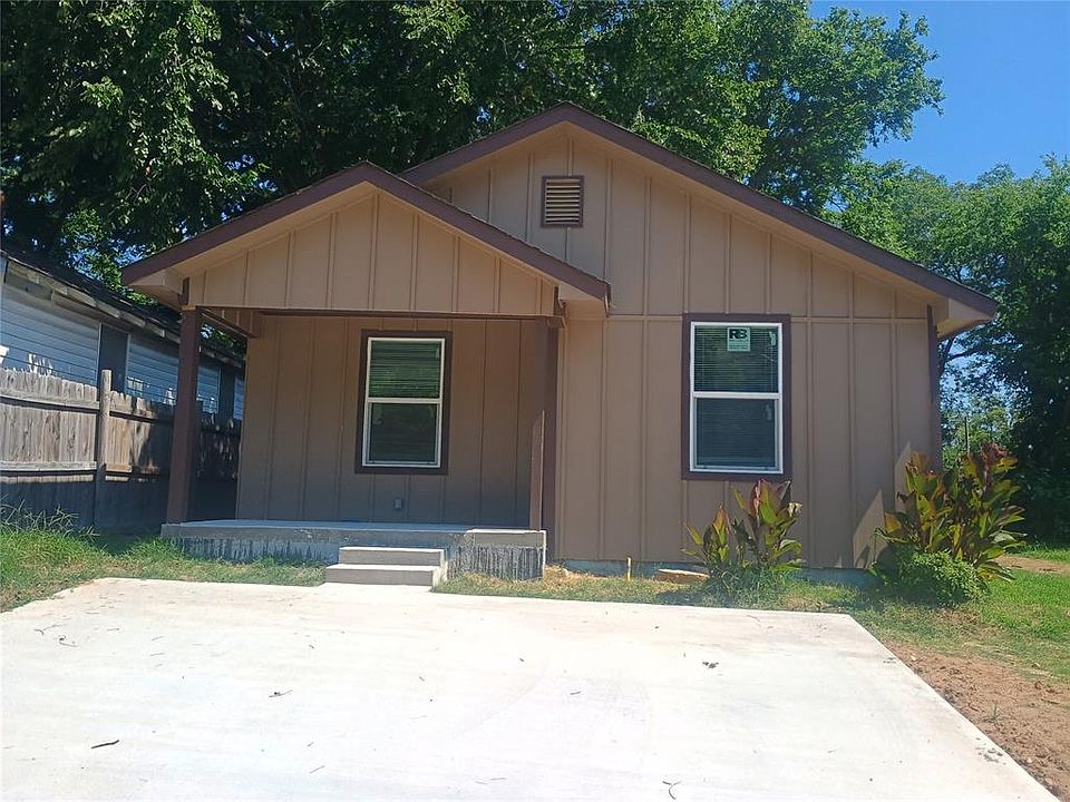 1st image of 709 E Main St