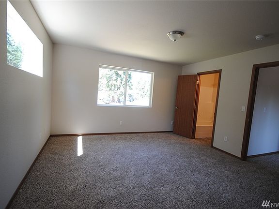 5th image of 19906 65th Ave E