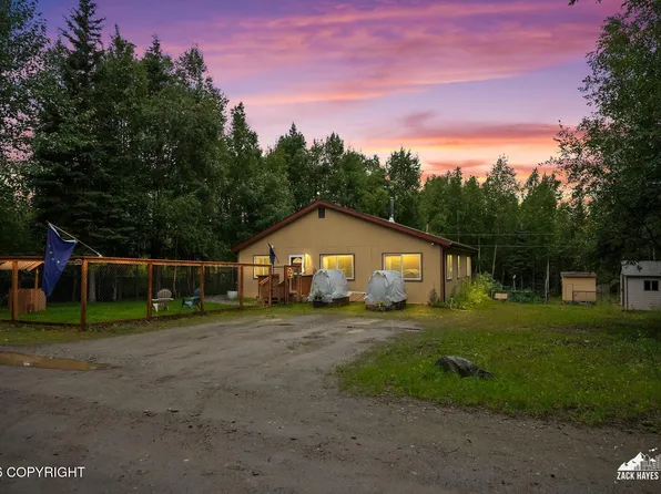 6951 W Captain Hook Dr, Wasilla, AK 99623