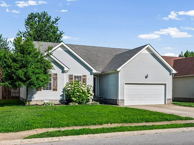 968 Cindy Jo Ct — Photo 2