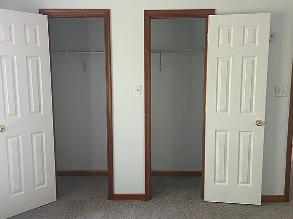 3rd image of 80 Chesterwood Ln