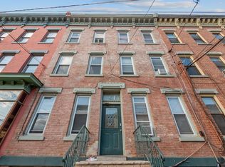 364 8th St #2B, Jersey City, NJ 07302