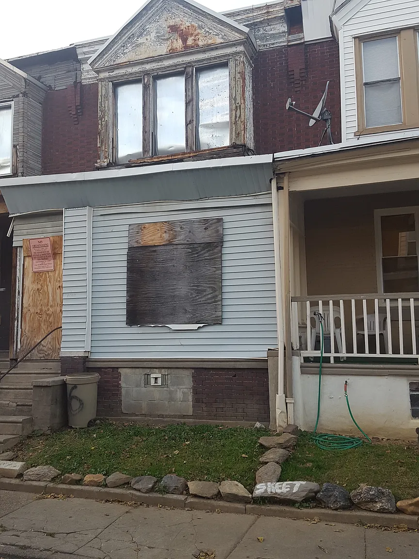 6061 Regent St photo 1