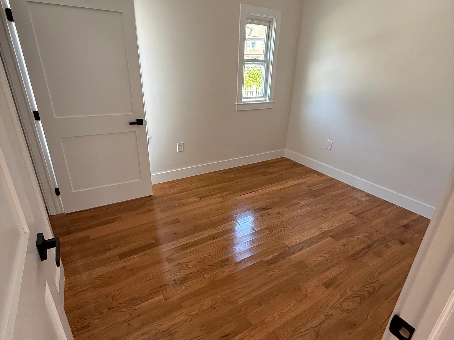 2 bed, 800 sqft, $2,650 — Photo 4