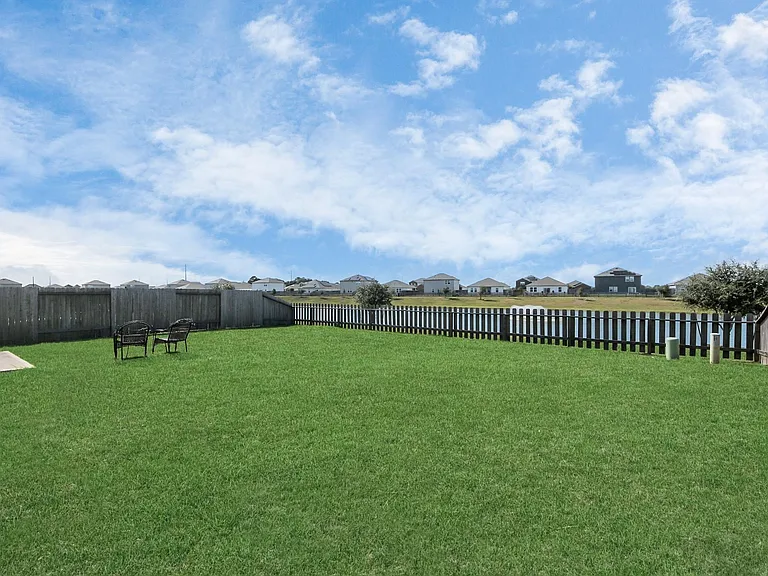 4830 Highland Springs Dr — Photo 43