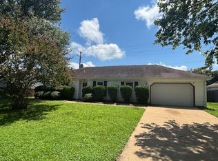 1304 Warner Hall Dr, Virginia Beach, VA 23454