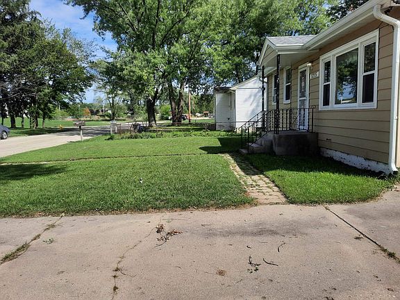 2nd image of 1215 41st Ave
