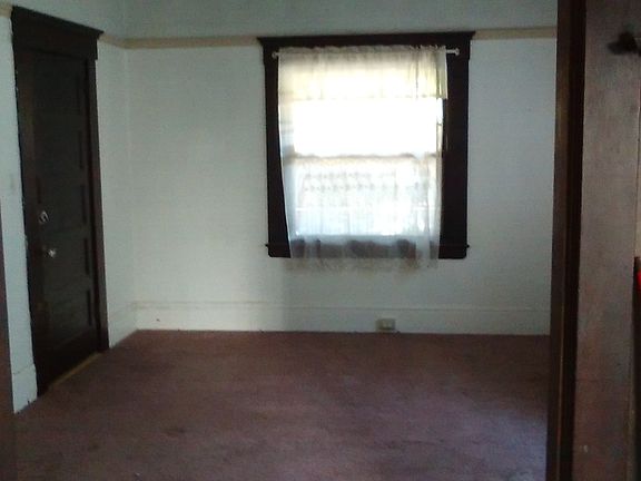 2nd image of 415 E Poplar St APT 1