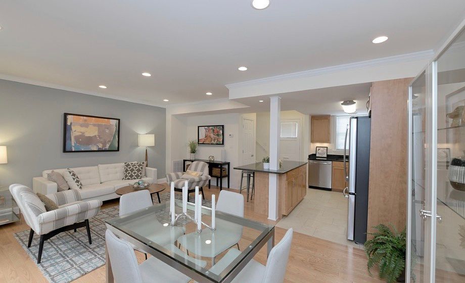 2nd image of 200 Independence Dr #2