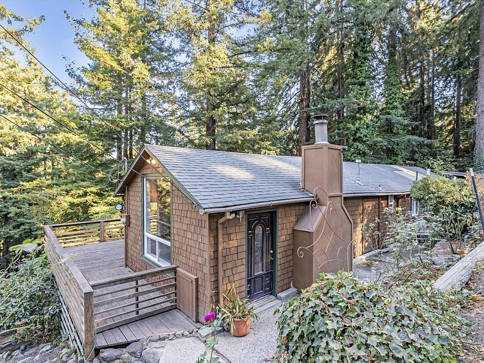 1st image of 1045 Forest Way