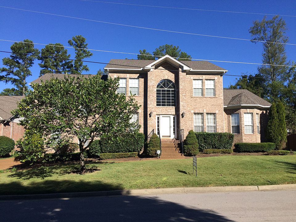 1st image of 204 Aspenwood Ln