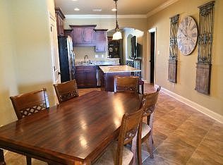 5th image of 103 Farm View Dr #904
