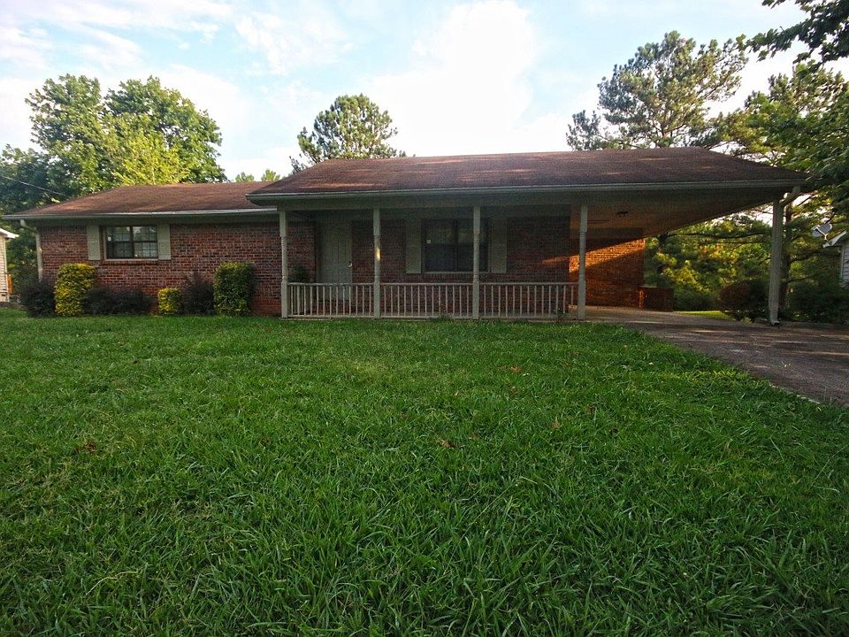 2nd image of 219 Longmeadow Dr NW
