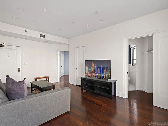 2nd image of 702 Ash St Unit 304