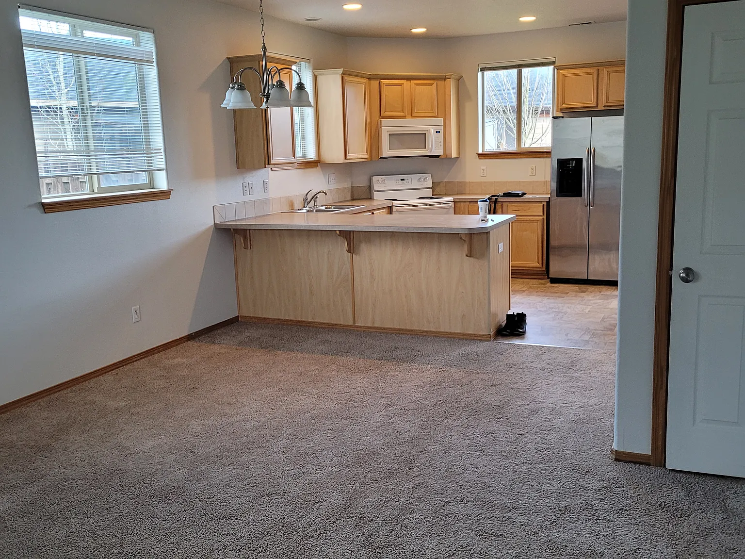 4 bed, 2.5 bath, 1618 sqft, $700 — Photo 4