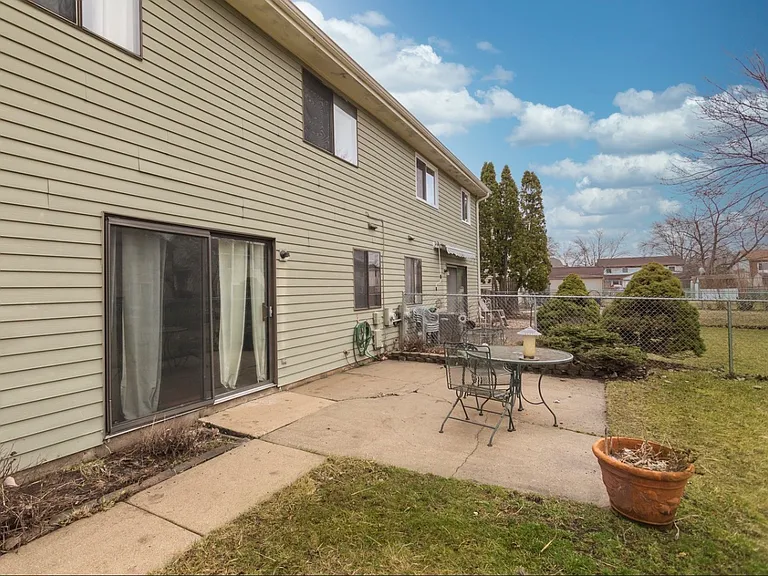 2083 Mallard Ln — Photo 23