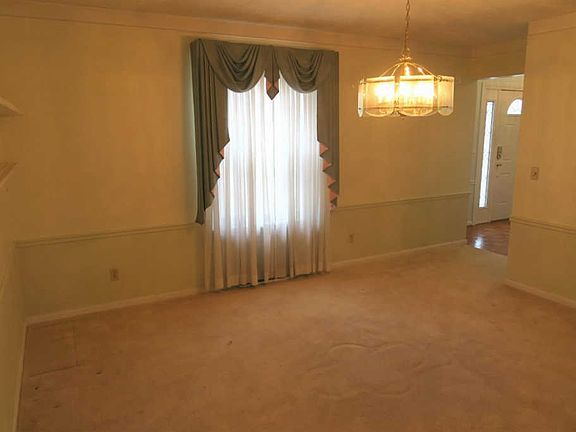 4th image of 6864 Greenfield Dr