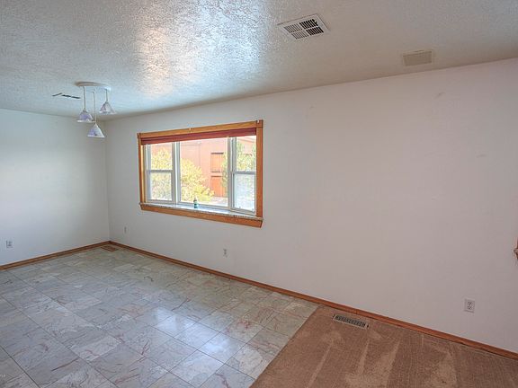 5th image of 6213 Foothills Dr