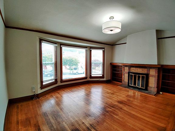 2nd image of 2639 21st Ave