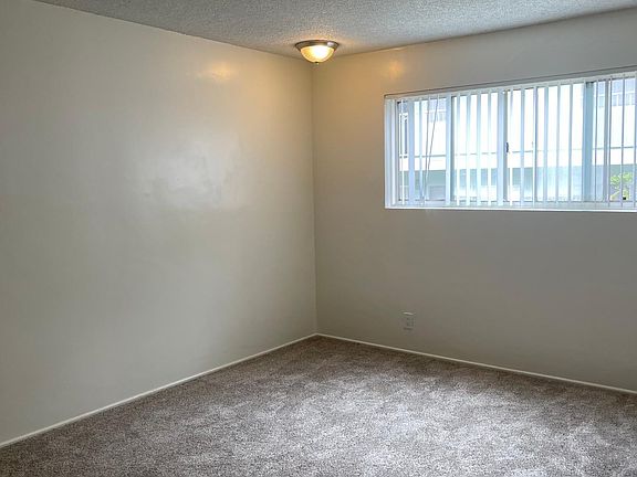 4th image of 3440 Elm Ave #40-12