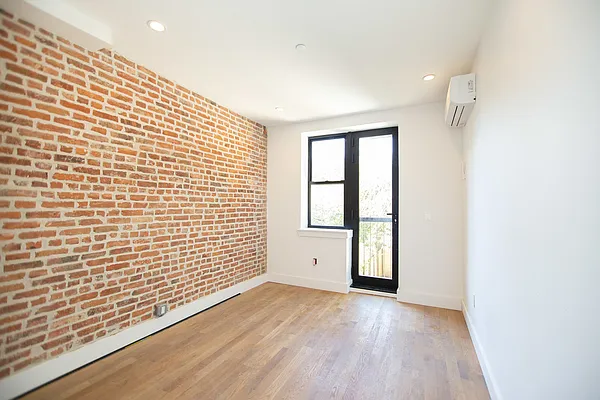 Rented by Compass | media 13