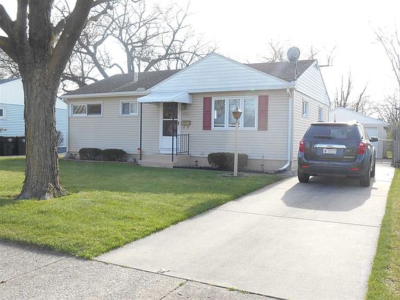 2nd image of 1007 Sussex Dr
