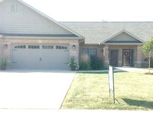 2639 E Meadows Ct, Decatur, IL 62521