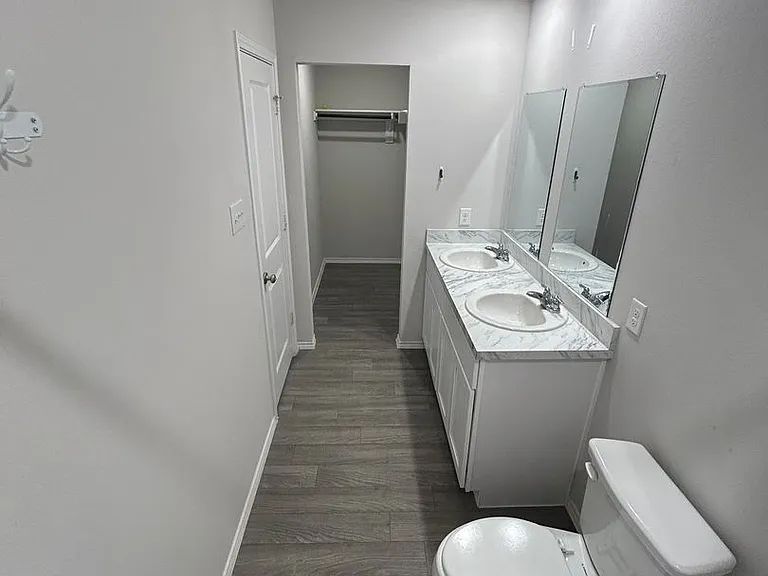 602 Clear Creek Ct — Photo 12
