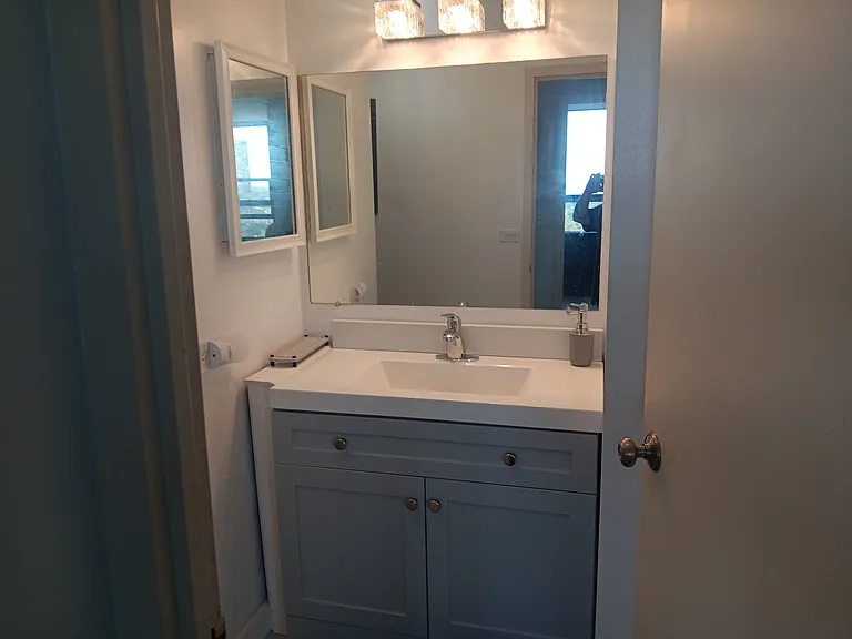 5100 N Marine Dr #15D — Photo 13