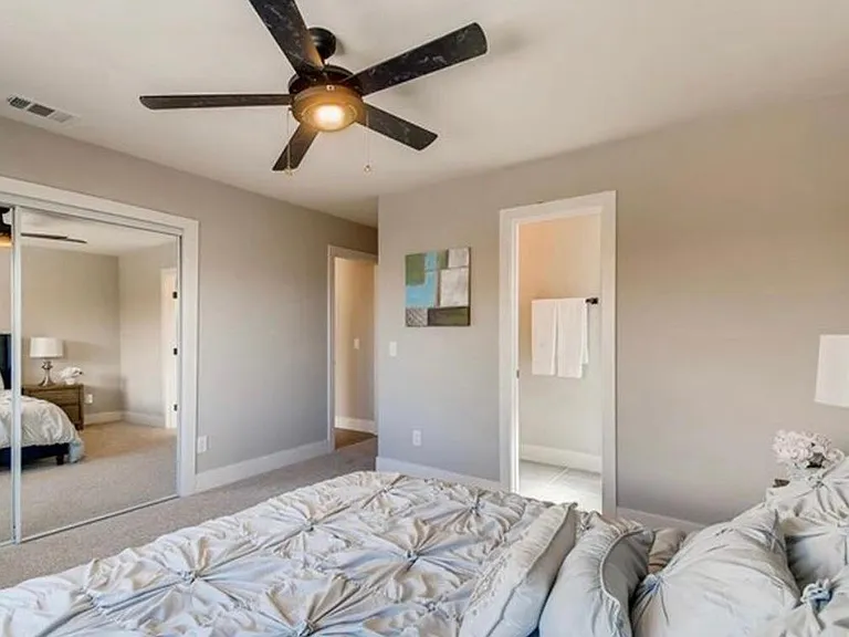 1020 Delaware St — Photo 13
