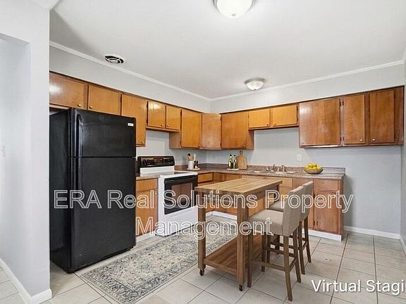 2nd image of 2236 Brentnell Ave