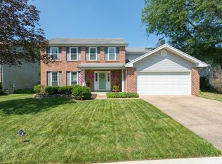 817 Clintwoode Ct, Ballwin, MO