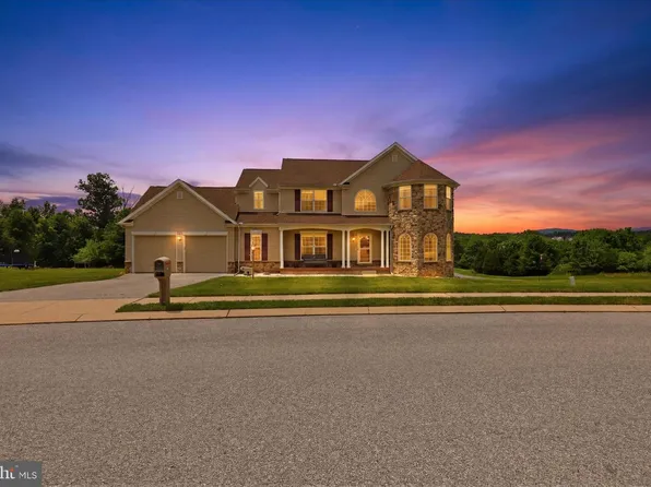 1730 Candle Ln, York, PA 17404