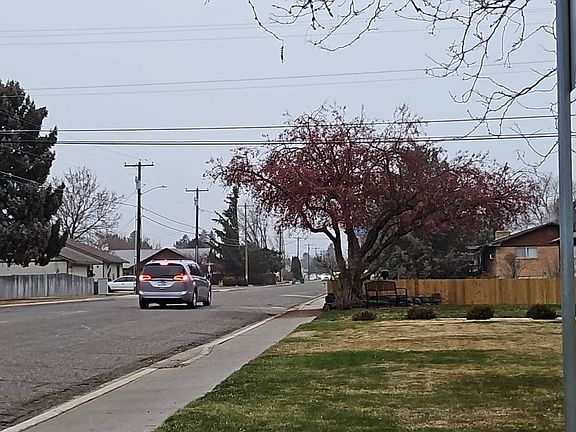 4th image of 1185 N 6 E