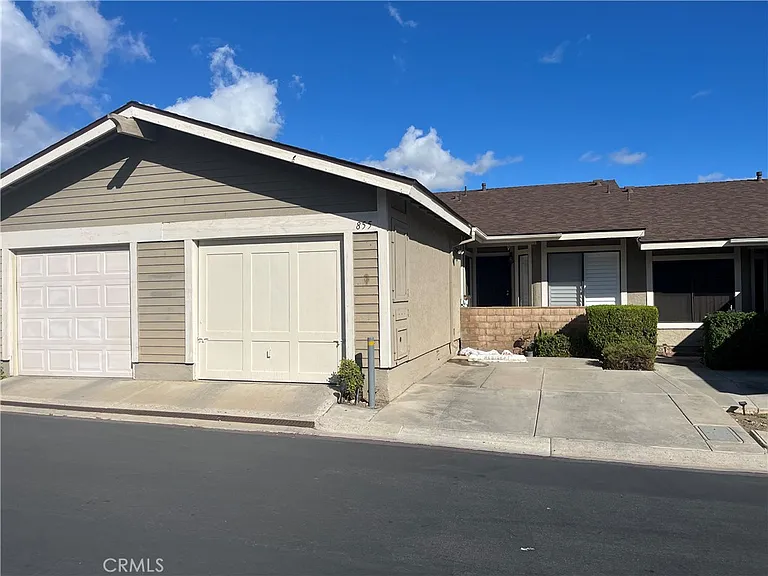 855 Tangerine St — Photo 1