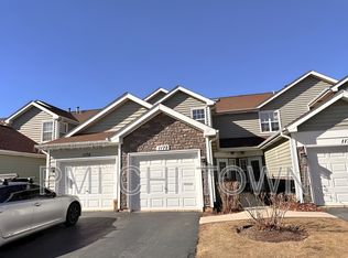 1172 Regency Dr, Schaumburg, IL 60193