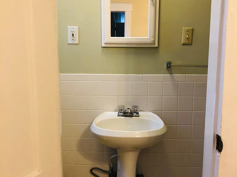 86 Bay St #7 — Photo 8