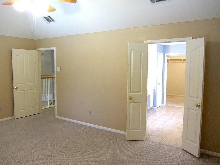 1815 Hickory Ridge Cv — Photo 18