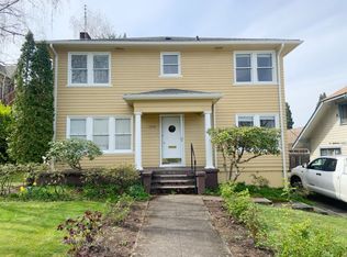 1858 University St, Eugene, OR 97403