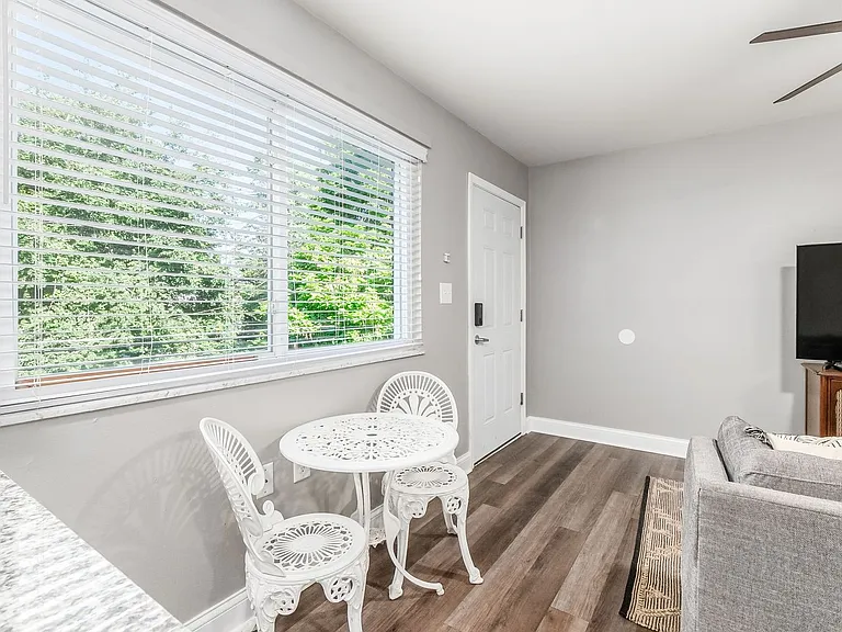2103 Iuka Ravine — Photo 16