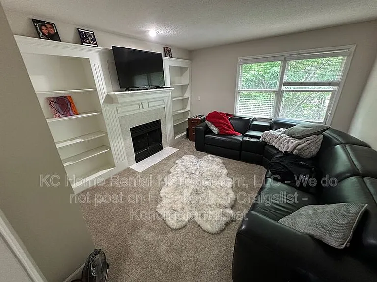 11429 W 142nd Ter — Photo 32