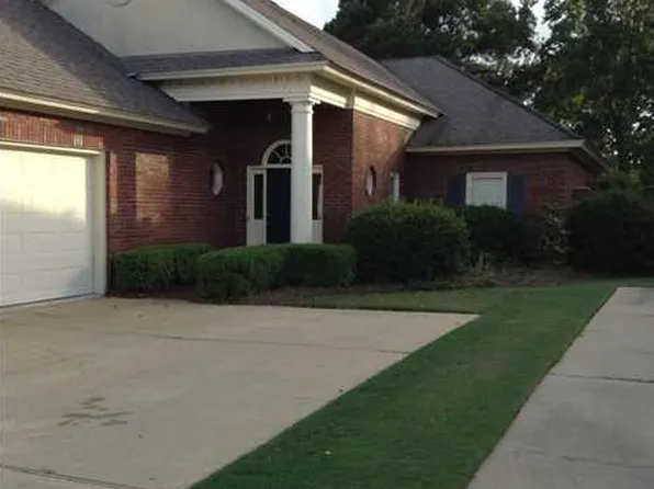 9036 Green Chase Dr, Montgomery, AL 36117