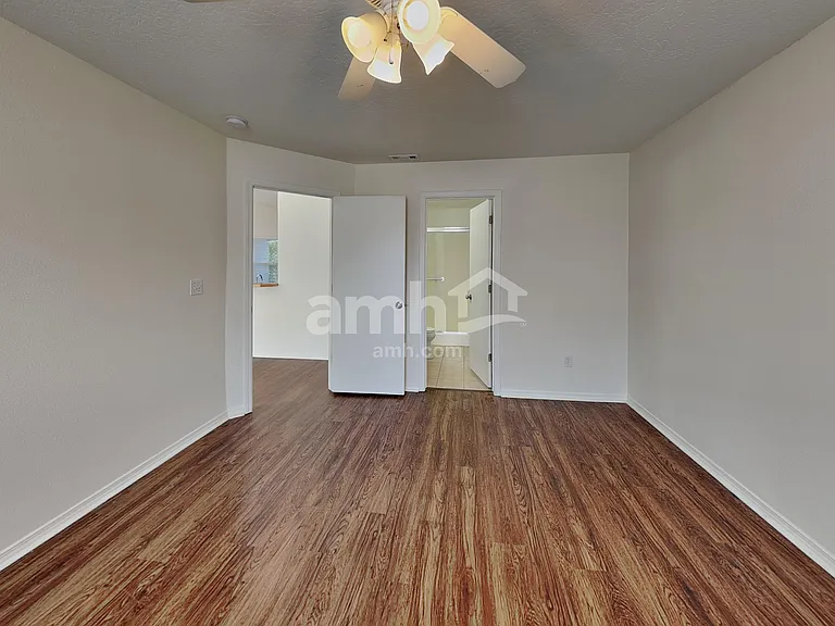 3008 Woodbridge St — Photo 9