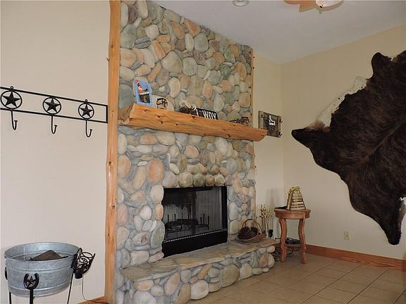 4th image of 121 Harli Dr