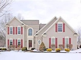 3288 Persimmon Ln, Avon, OH 44011