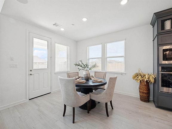 5th image of 3201 Calm Prairie Ln