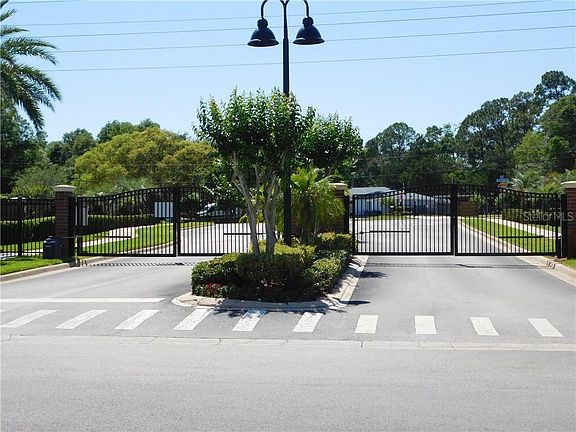 3rd image of 326 Canyon Stone Cir