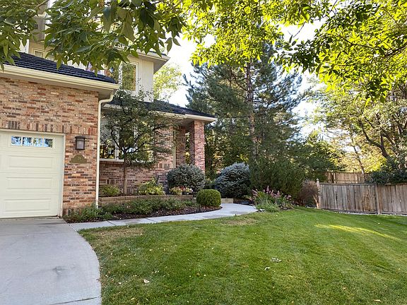 Path from Driveway to Front Door