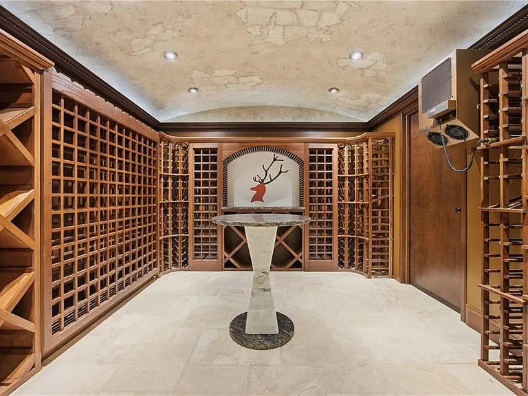 1845 Sugarloaf Club Dr — Photo 46